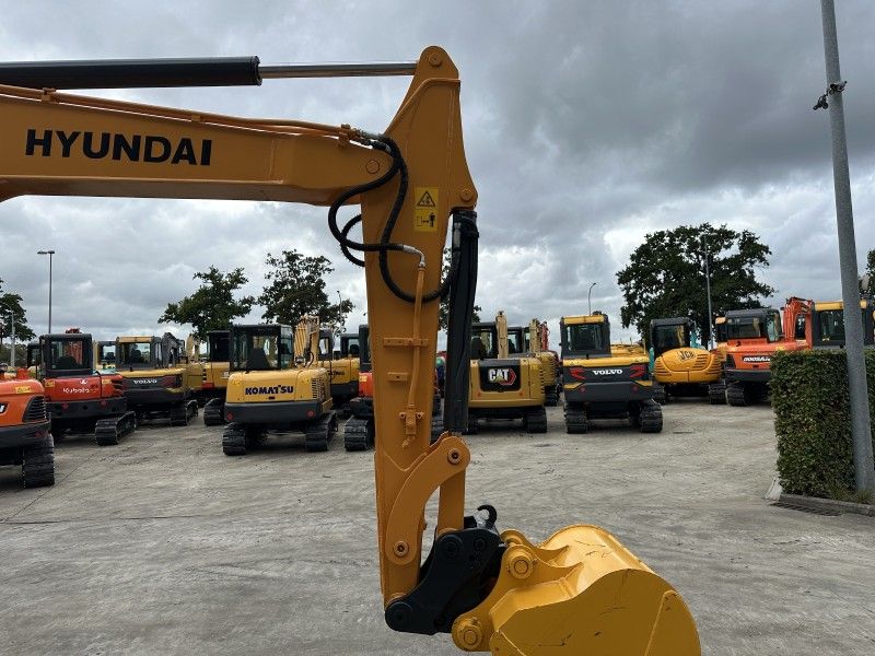 2016 Hyundai R60VS Midi Excavator