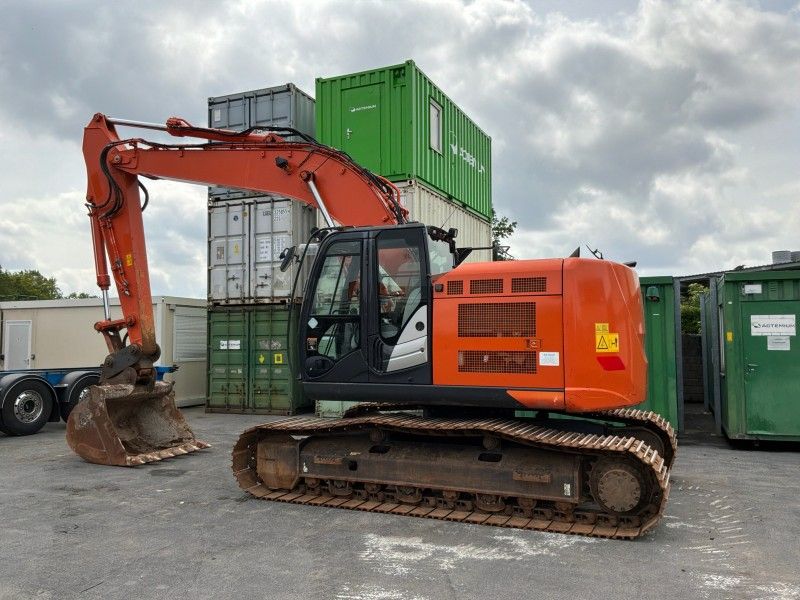 2019 Hitachi ZX225USRLC-6 Tracked Excavator