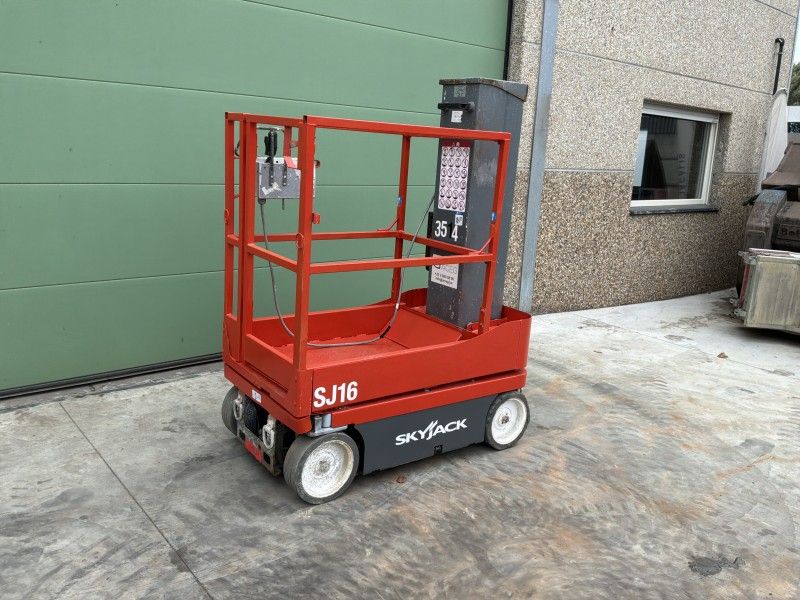 2017 Skyjack SJ16 Aerial Work Platform