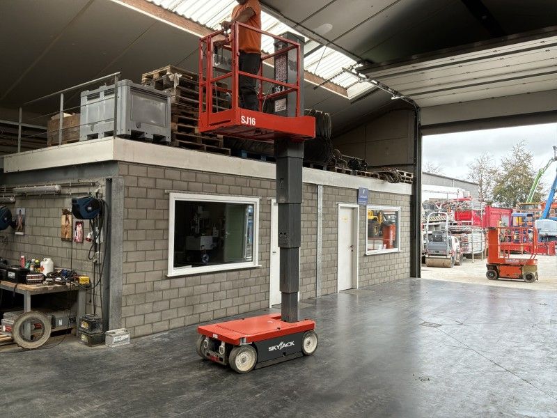 2017 Skyjack SJ16 Aerial Work Platform