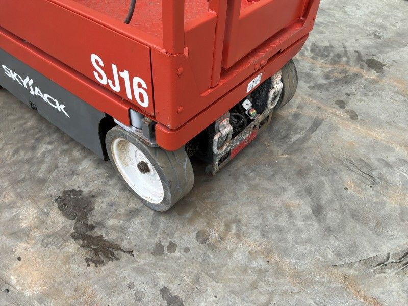 2017 Skyjack SJ16 Aerial Work Platform