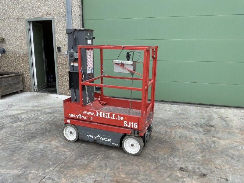 2018 Skyjack SJ16 aerial work platform