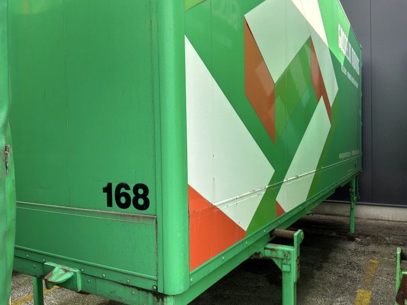 Moeyersons’ swap box