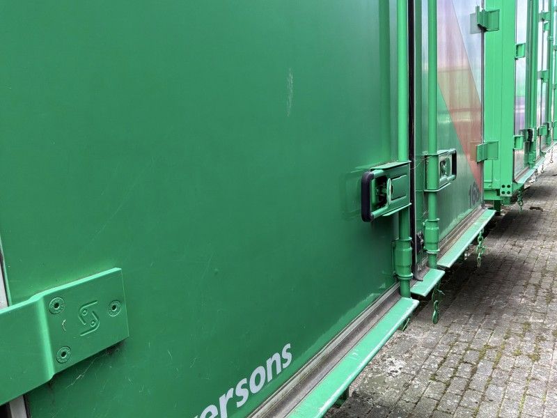 Moeyersons’ swap box