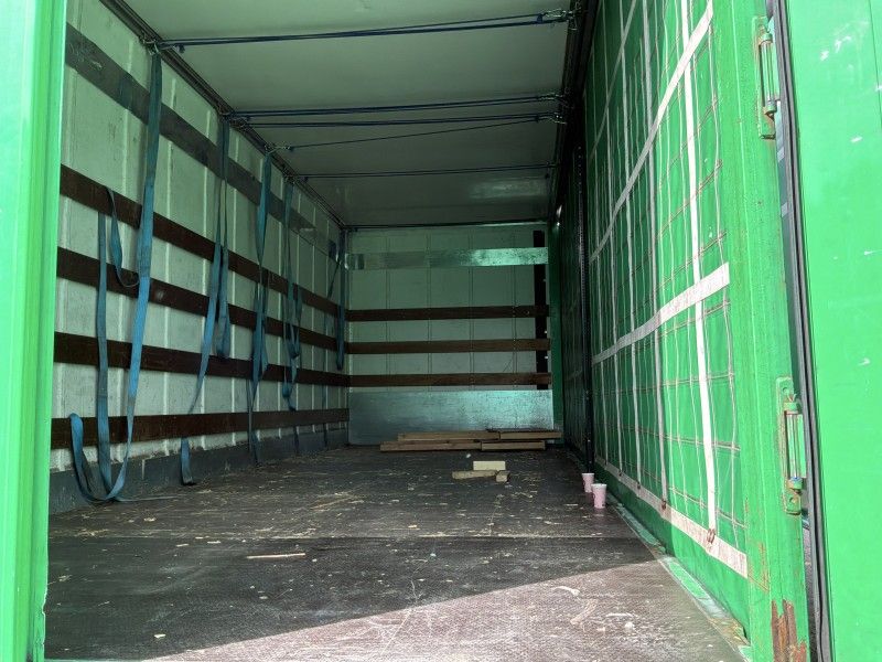 Wisselbak met schuifzeil