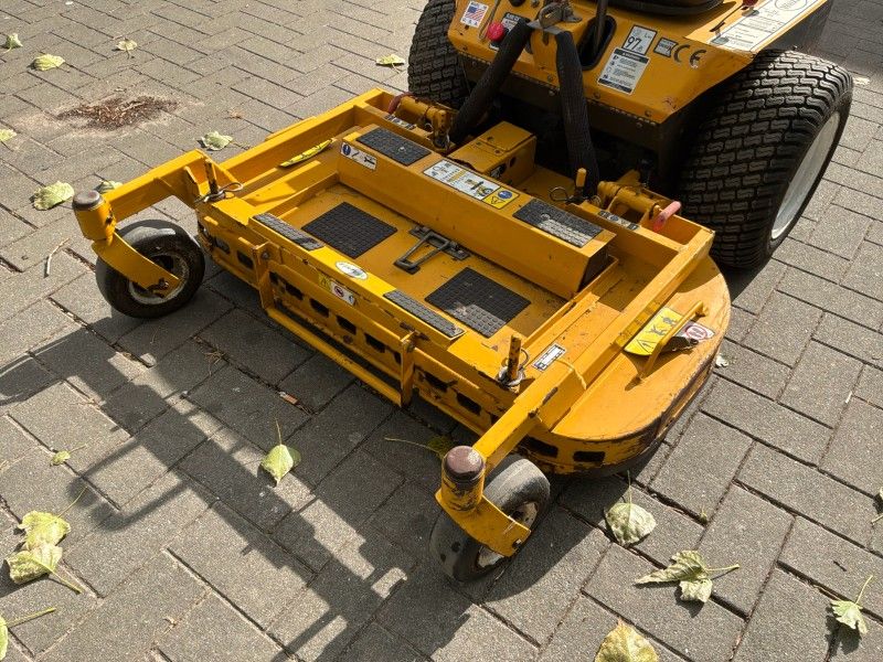 2006 Walker MBSD Ride-On Mower