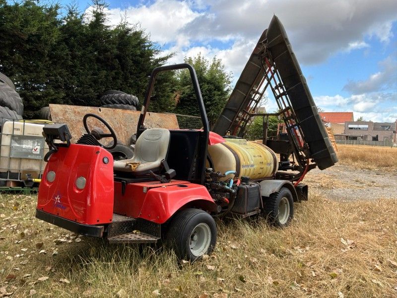Smithco Spraystar 1750 self-propelled field sprayer (in need of repair)