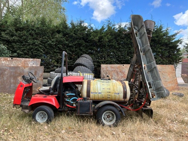 Smithco Spraystar 1750 self-propelled field sprayer (in need of repair)