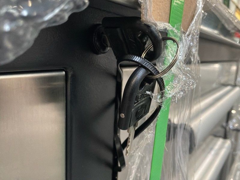 Rhino-Cross Werkstattschrank (unbenutzt)