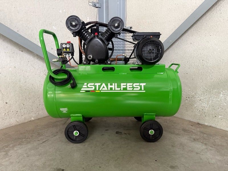 Stahlfest 100-liter V-twin piston compressor