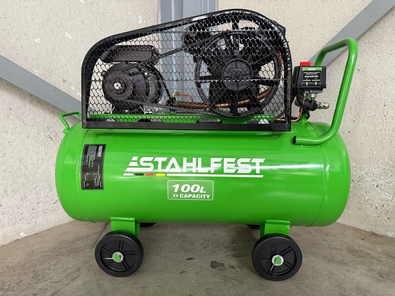 Stahlfest 100-liter V-twin piston compressor