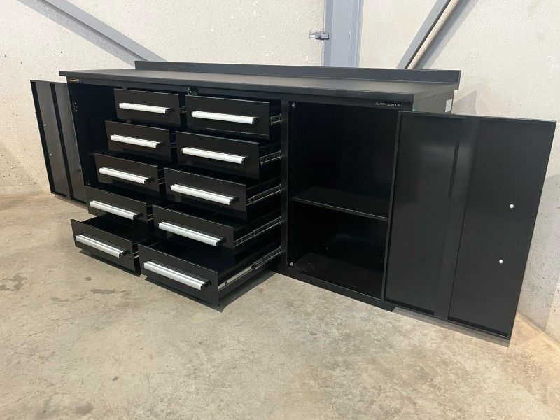 Metall-Werkbank mit 10 Schubladen