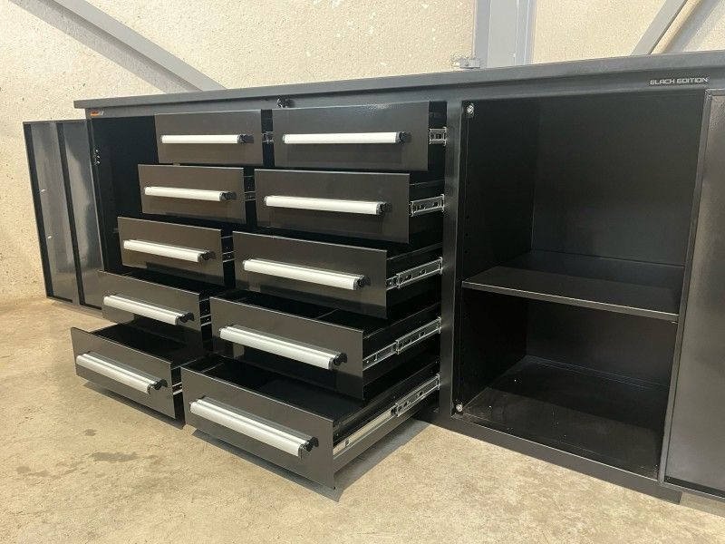 Metall-Werkbank mit 10 Schubladen