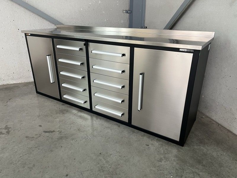 Stainless steel workbench with 10 drawers