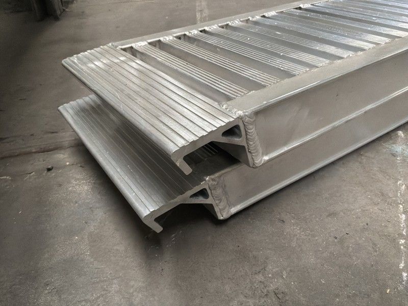 Aluminium-Auffahrrampen (unbenutzt) (2 Stück)