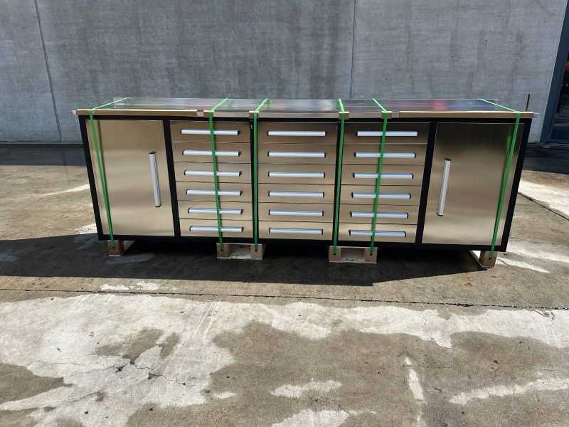 10FT-18D-2B-01B Workshop Cabinet (Unused)