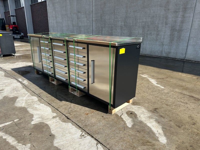 10FT-18D-2B-01B Workshop Cabinet (Unused)