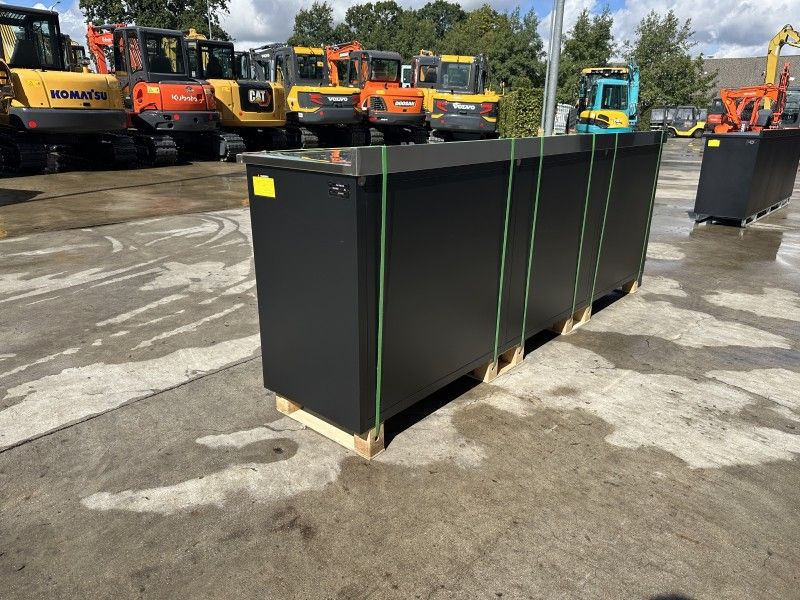 10FT-18D-2B-01B Workshop Cabinet (Unused)