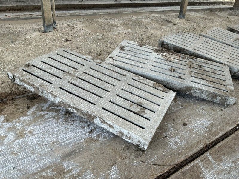 Concrete stable slats (26x)
