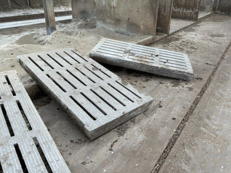 Concrete stable slats (26x)