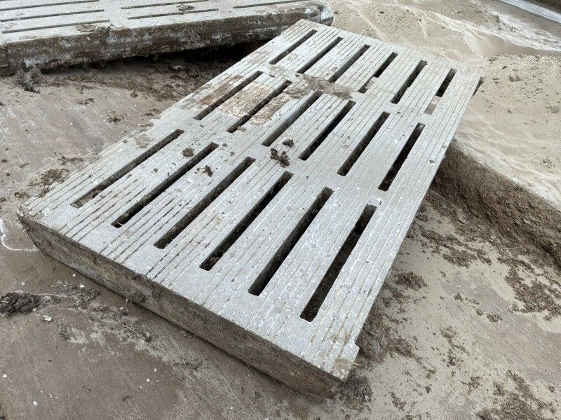 Concrete stable slats (26x)