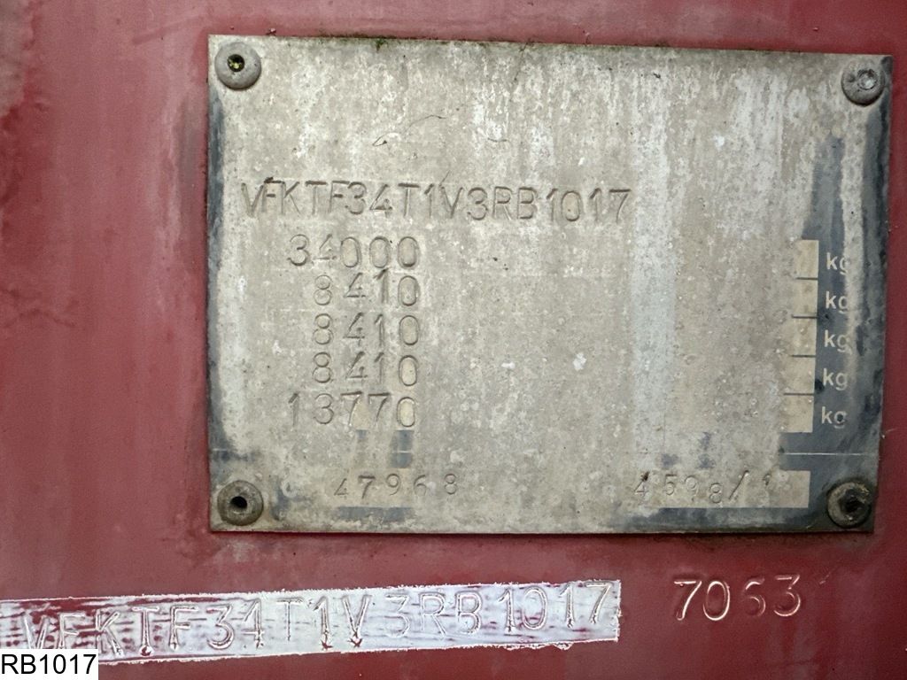 Fruehauf Fuel 39886 Liter, 7 Compartments