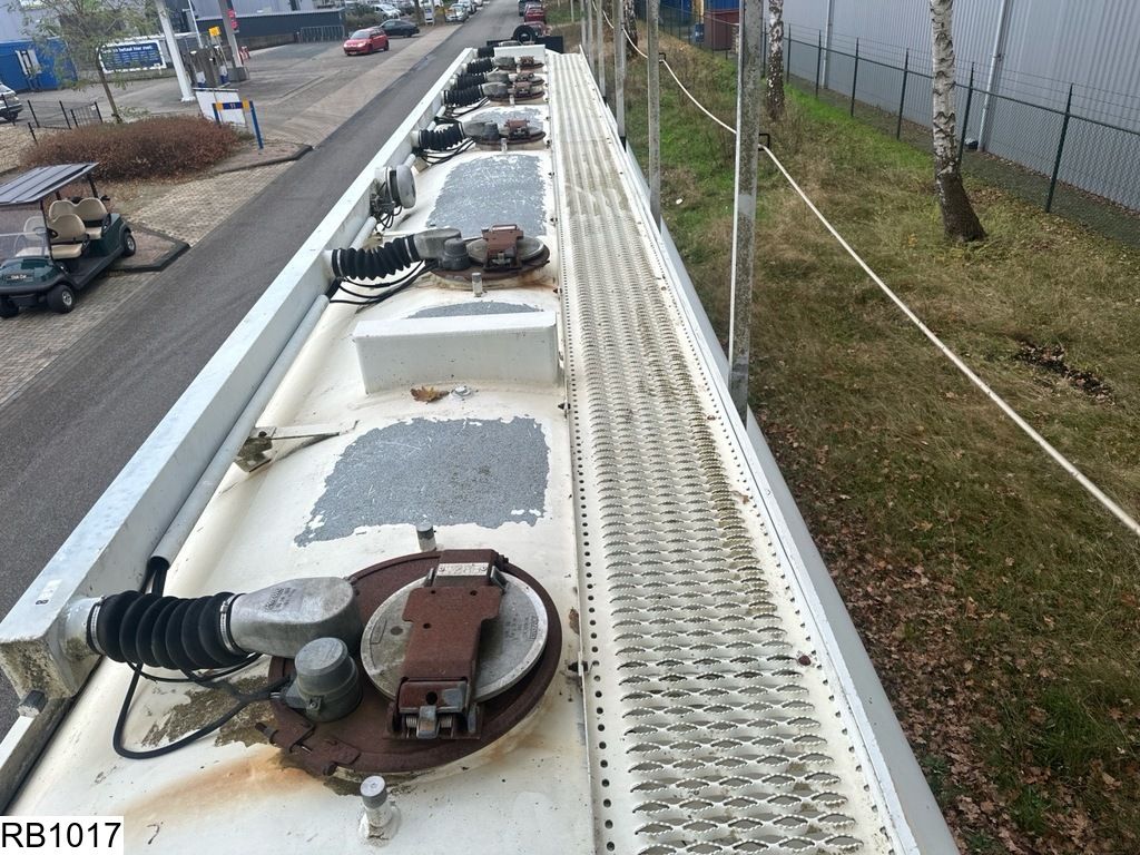 Fruehauf Fuel 39886 Liter, 7 Compartments