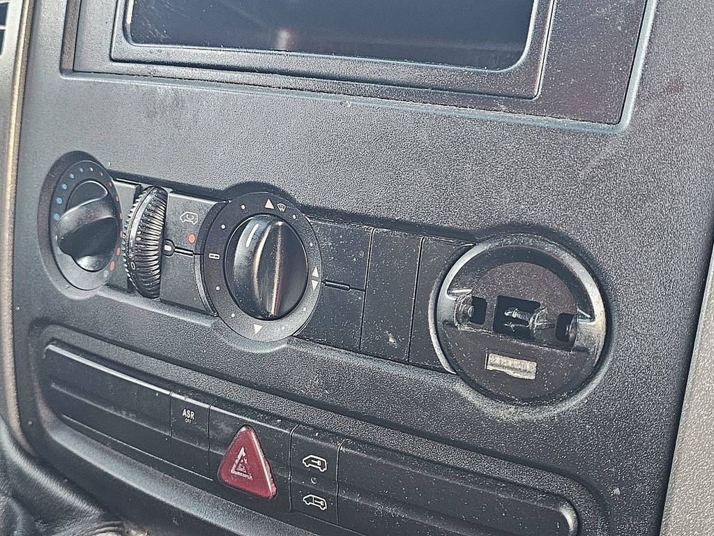 MERCEDES-BENZ SPRINTER 310 l1h2 laadklep export