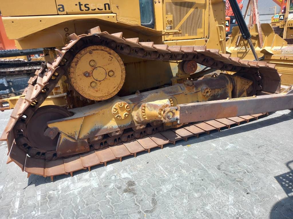 CAT D6R LGP (EXW - Abu Dhabi)