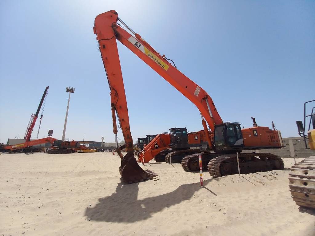 Hitachi ZX870-5G 21m (EXW - Saudi Arabia)