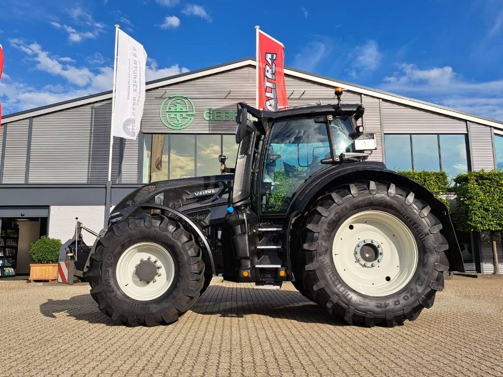 Valtra Q 305