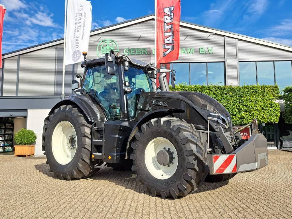 Valtra Q 305