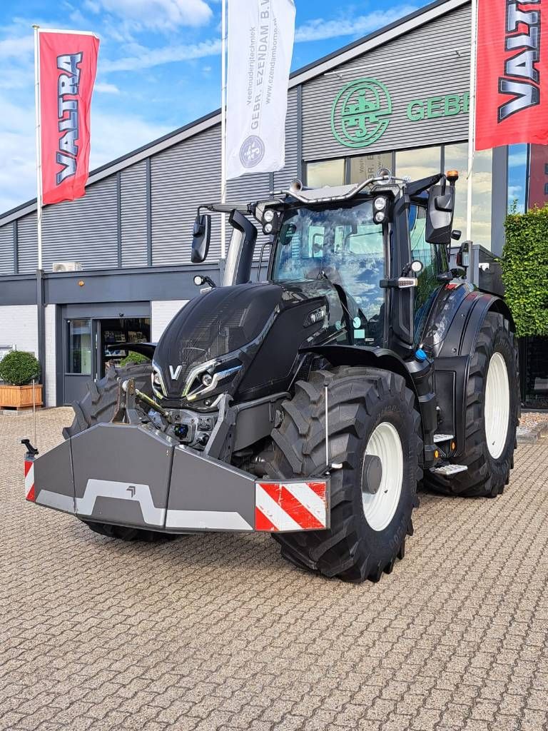 Valtra Q 305