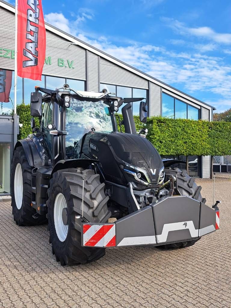 Valtra Q 305