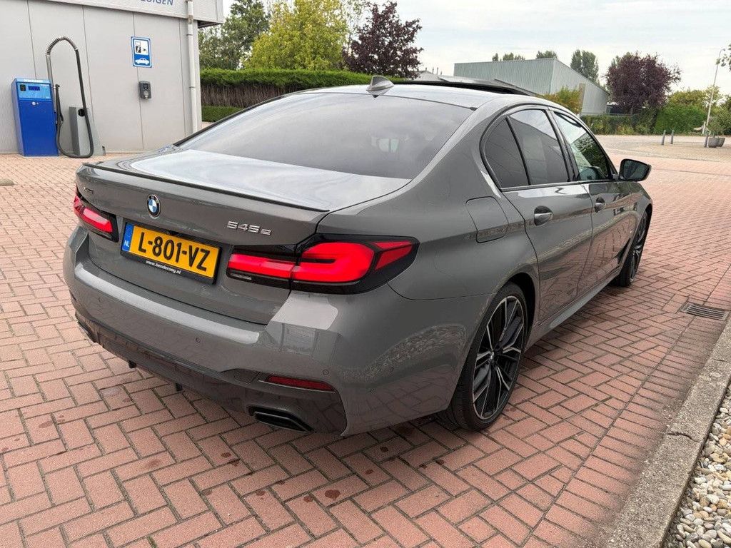 Pkw BMW 545E xDrive Hybrid 286 PS 2021