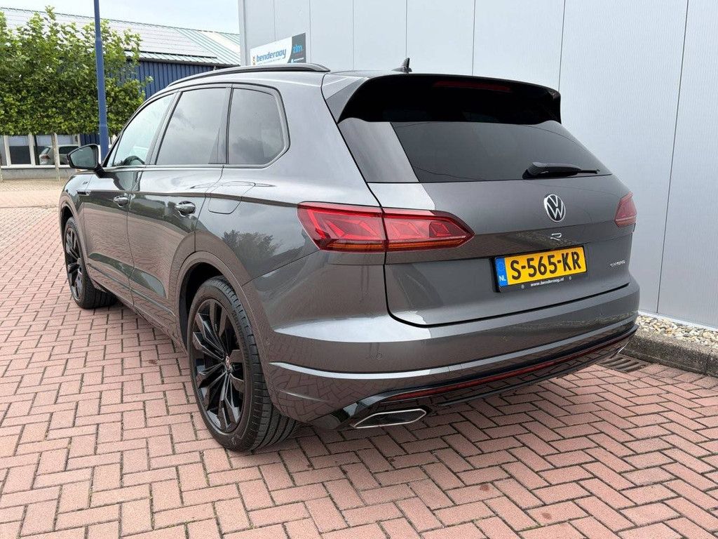 SUV Volkswagen Touareg R 3.0 TSI 4Motion R0line E-Hybrid 462 PS 2020