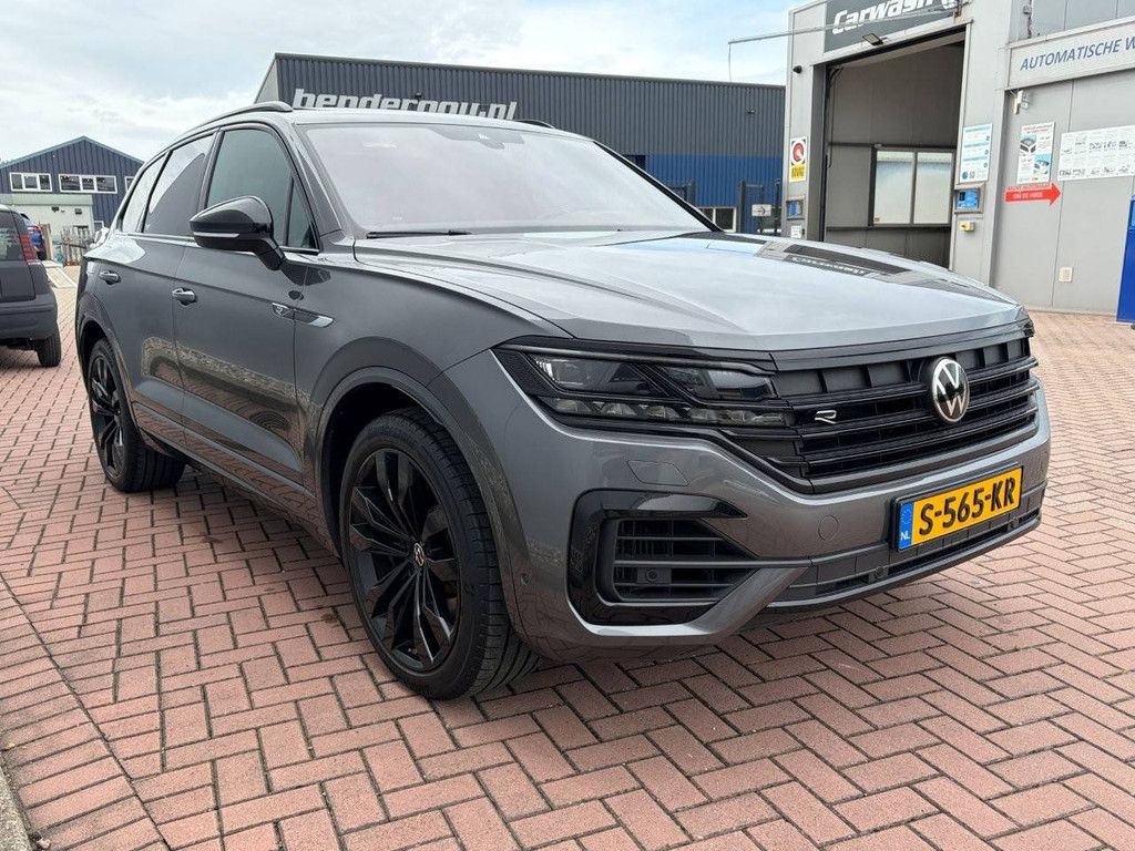 SUV Volkswagen Touareg R 3.0 TSI 4Motion R0line E-Hybrid 462 PS 2020