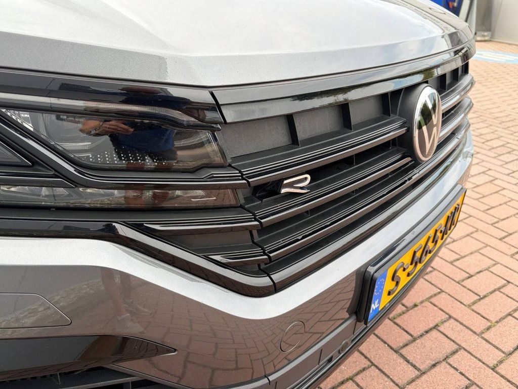 SUV Volkswagen Touareg R 3.0 TSI 4Motion R0line E-Hybrid 462 PS 2020