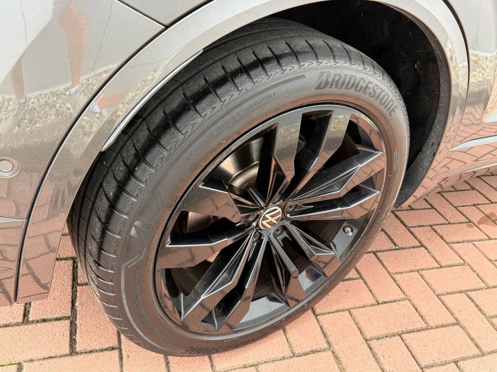 SUV Volkswagen Touareg R 3.0 TSI 4Motion R0line E-Hybrid 462 PS 2020