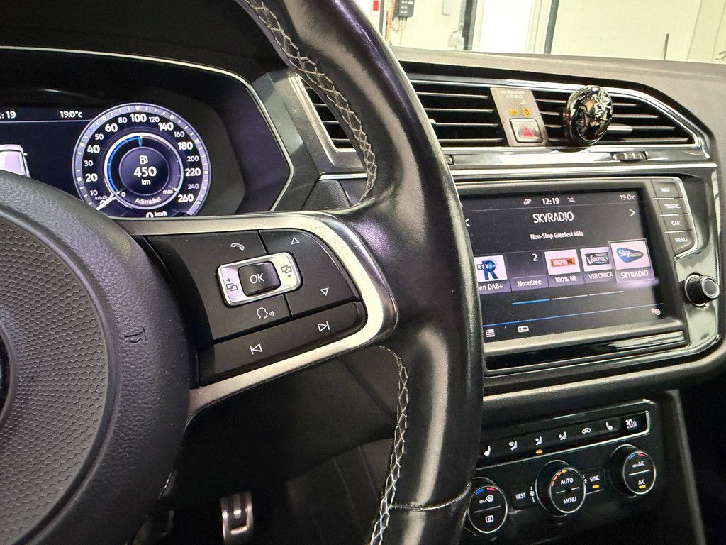SUV Volkswagen Tiguan R-Line Diesel 150 PS 2017 (Marge)