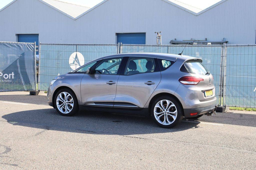 Personenauto Renault Scenic Benzine 140pk 2018