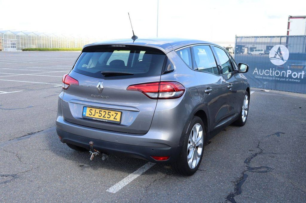 Personenauto Renault Scenic Benzine 140pk 2018