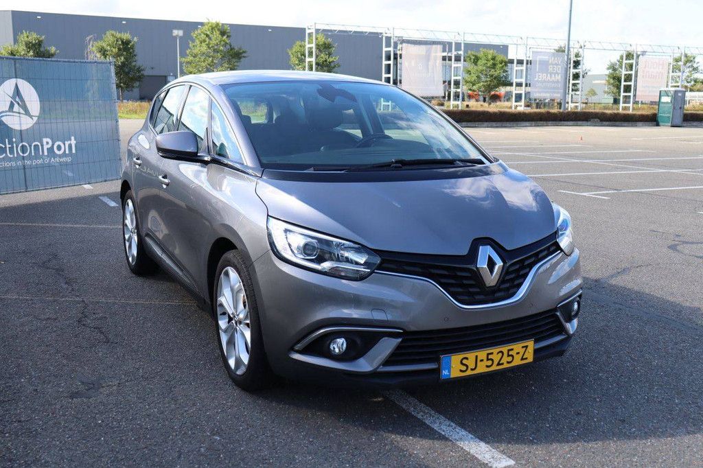 Personenauto Renault Scenic Benzine 140pk 2018