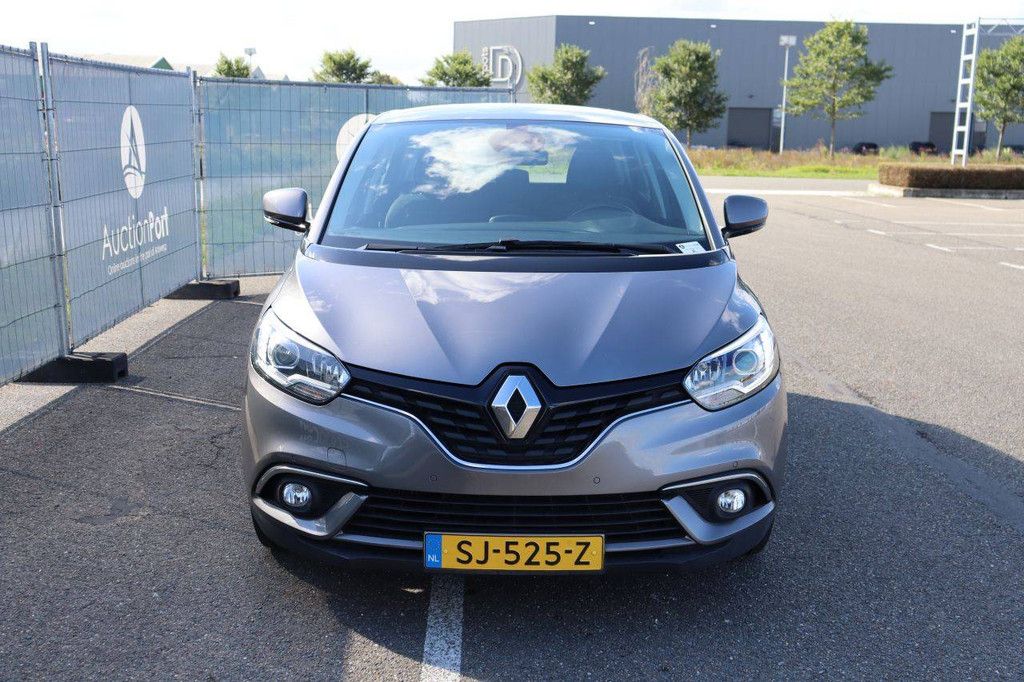 Personenauto Renault Scenic Benzine 140pk 2018