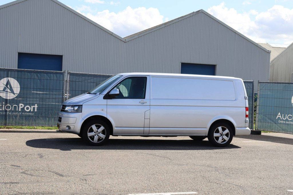 Volkswagen Transporter Diesel 180 PS Van 2015