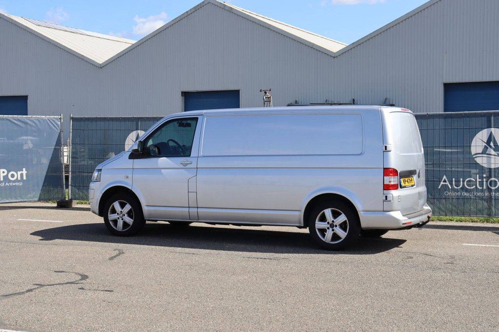 Volkswagen Transporter Diesel 180 PS Van 2015