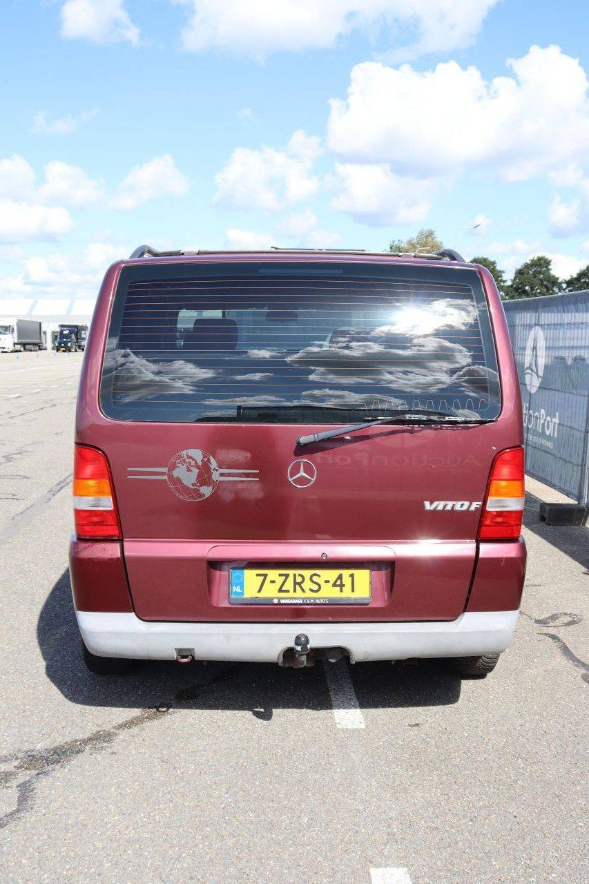 Mercedes-Benz VITO 114 Benziner 143 PS Van 1999