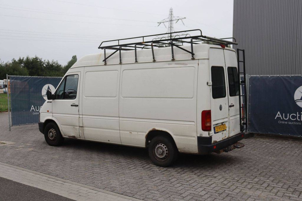 Volkswagen LT35A Diesel Van 109 PS 2001