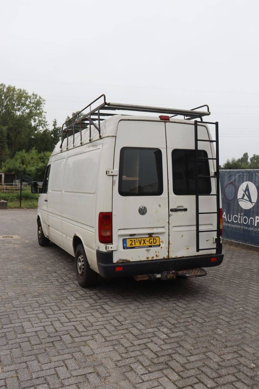 Volkswagen LT35A Diesel Van 109 PS 2001