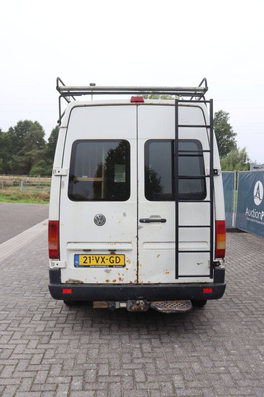 Volkswagen LT35A Diesel Van 109 PS 2001